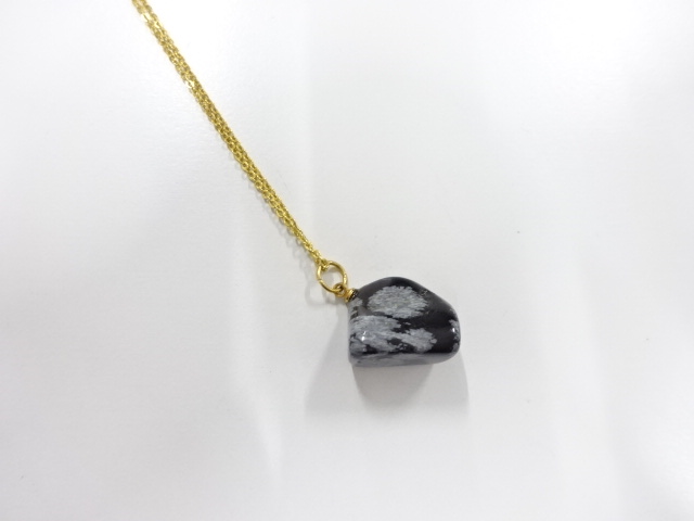 天然石　ネックレス